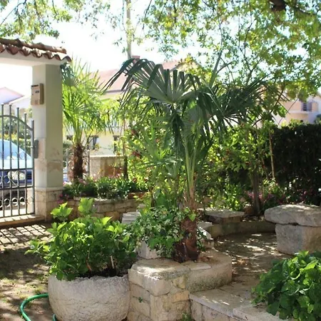 Maras Apartman *