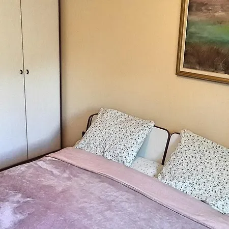 Apartment Maras