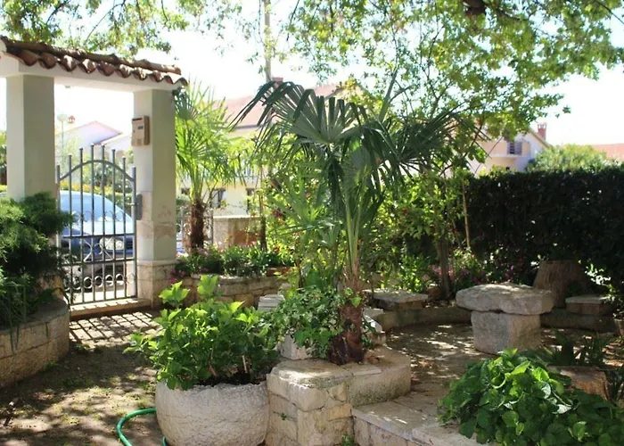 Maras アパート *